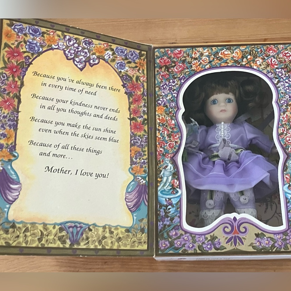 New in box Marie Osmond Fine Porcelain Mother’s Day Greeting Card Doll 1994